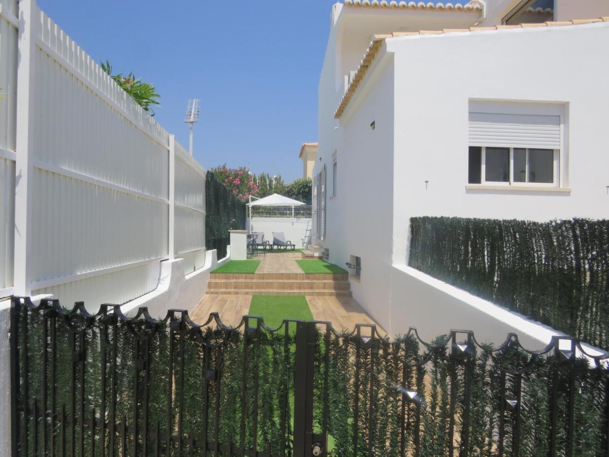 Villa Moradia Geminada V2- Piscina Privada Quarteira Esterno foto